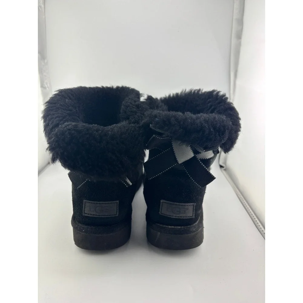 UGG Gita Black Suede Sheepskin Bow Ankle Boots Womens Size 7 1018517